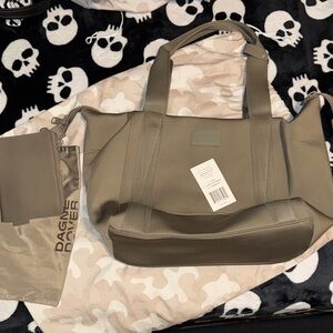 Dagne Dover Medium Landon in KHAKI